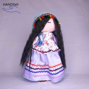 عروسک دست ساز روسی با لباس محلی